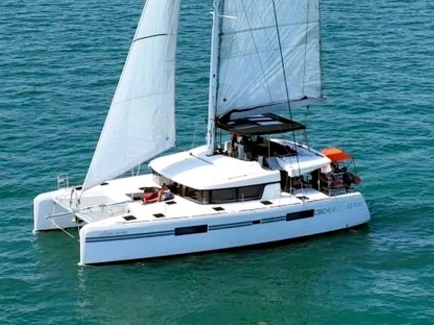 Lagoon 52 photo 4